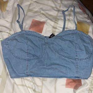 Jean crop top with zipper in the back